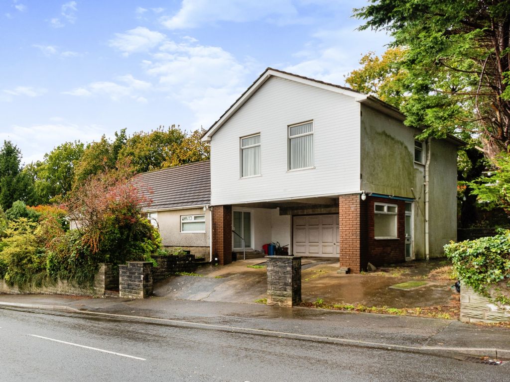 4 bed detached house for sale in Heol Tylluan, Birchgrove, Swansea SA7