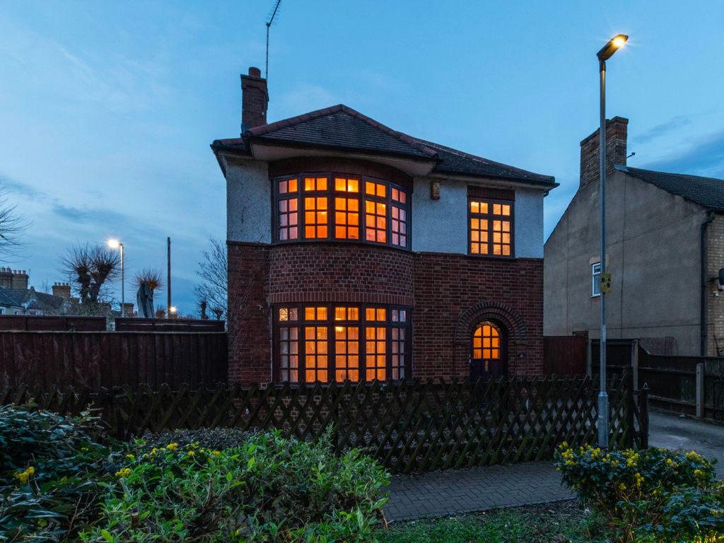 4 bed detached house for sale in Broadway, Peterborough PE1, £400,000