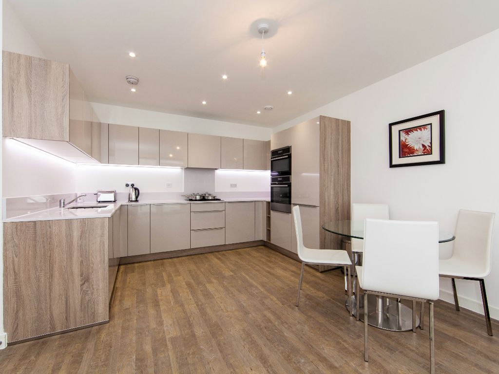 2 bed flat to rent in Garda House, Enderby Wharf, Greenwich SE10, £