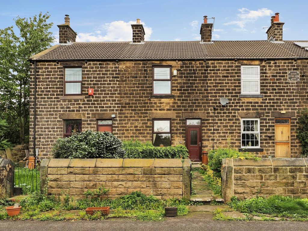 3 bed terraced house for sale in Swallow Hill Road, Barugh Green