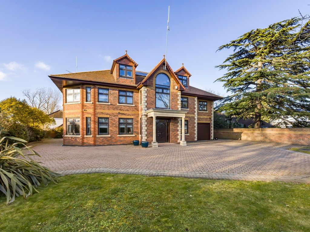 8 bed detached house for sale in Lambourne Road, Chigwell, Essex IG7