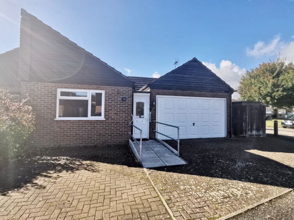 2 bed bungalow to rent in Hillsview, Sundon, Luton LU3 Zoopla