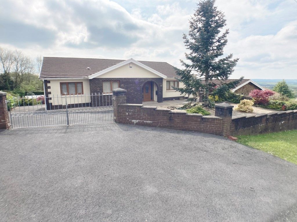 3 bed bungalow for sale in Bronallt Road, Hendy, Pontarddulais, Swansea