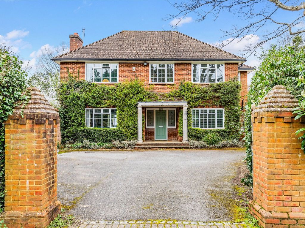 4 bed detached house for sale in Wray Park Road, Reigate RH2, £