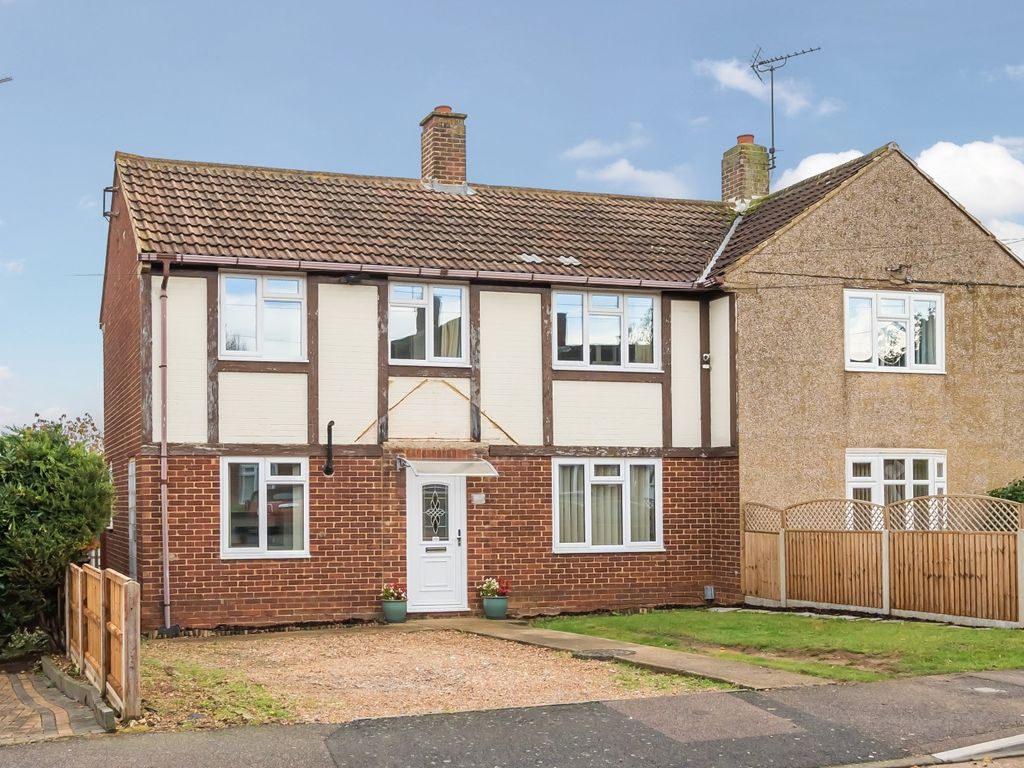 3 bed semidetached house for sale in Sturry Way, Gillingham ME8, £