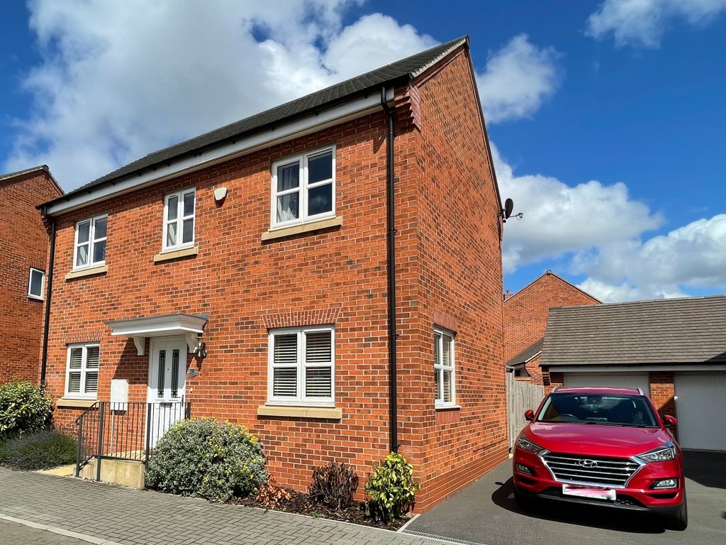 4 bed detached house for sale in Bolsover Road, Littleover, Derby DE23