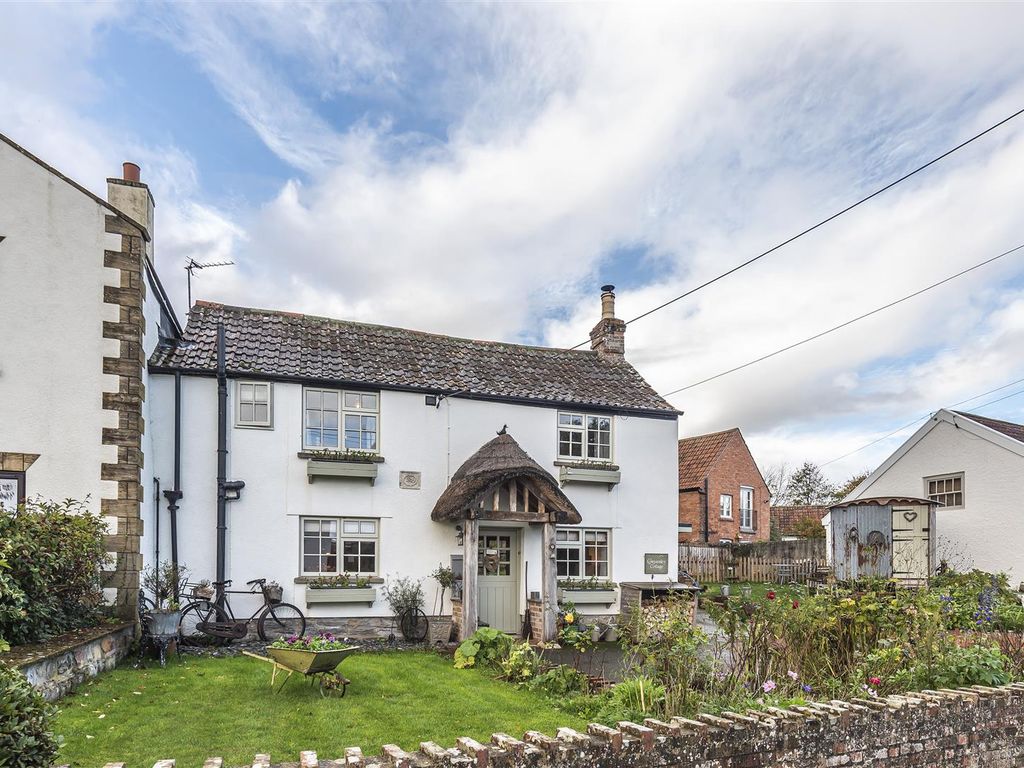 3 bed semidetached house for sale in Greenway, North Curry, Taunton