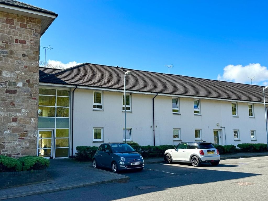 2 bed flat to rent in Littlemill Place, Bowling, West Dunbartonshire