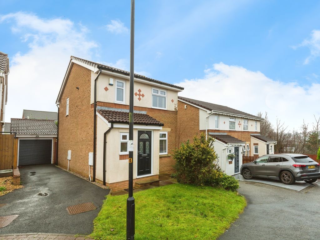 3 bed detached house for sale in Delphinium Way, Darwen BB3, £190,000