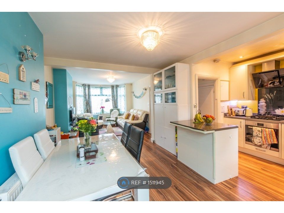 3 bed terraced house to rent in Walden Avenue, Chislehurst BR7 Zoopla