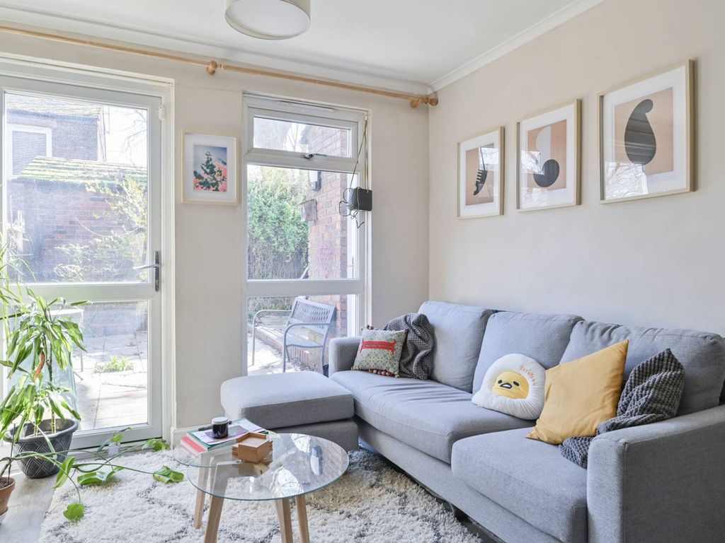4 bed for sale in Keighley Close, Islington, London N7 Zoopla