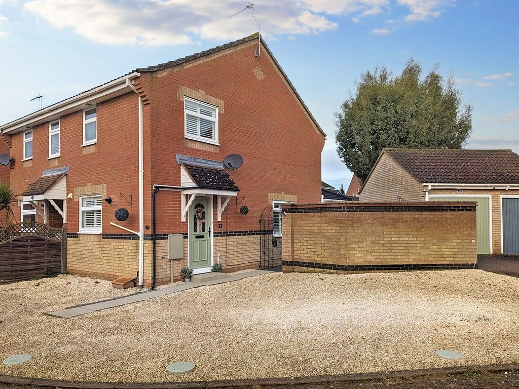 2 bed semidetached house for sale in Mannall Walk, Kesgrave, Ipswich