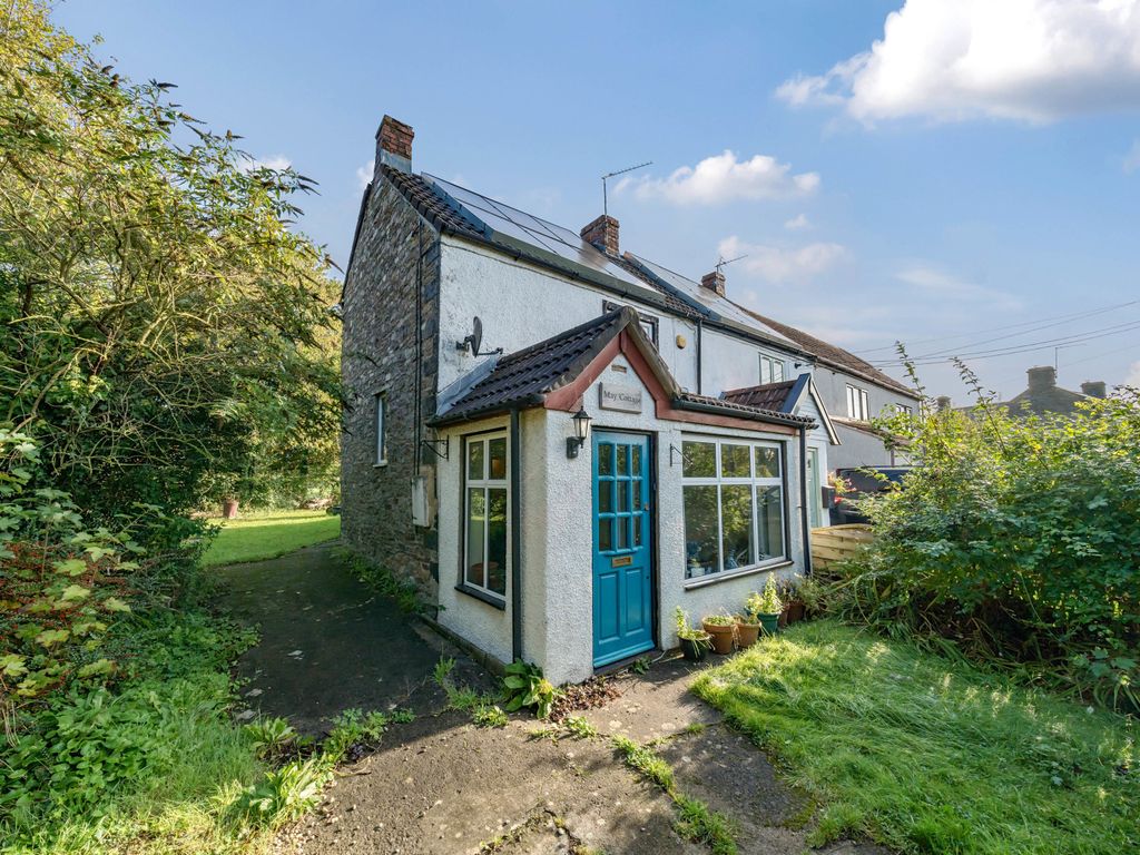 2 bed end terrace house for sale in Siston Hill, Bristol