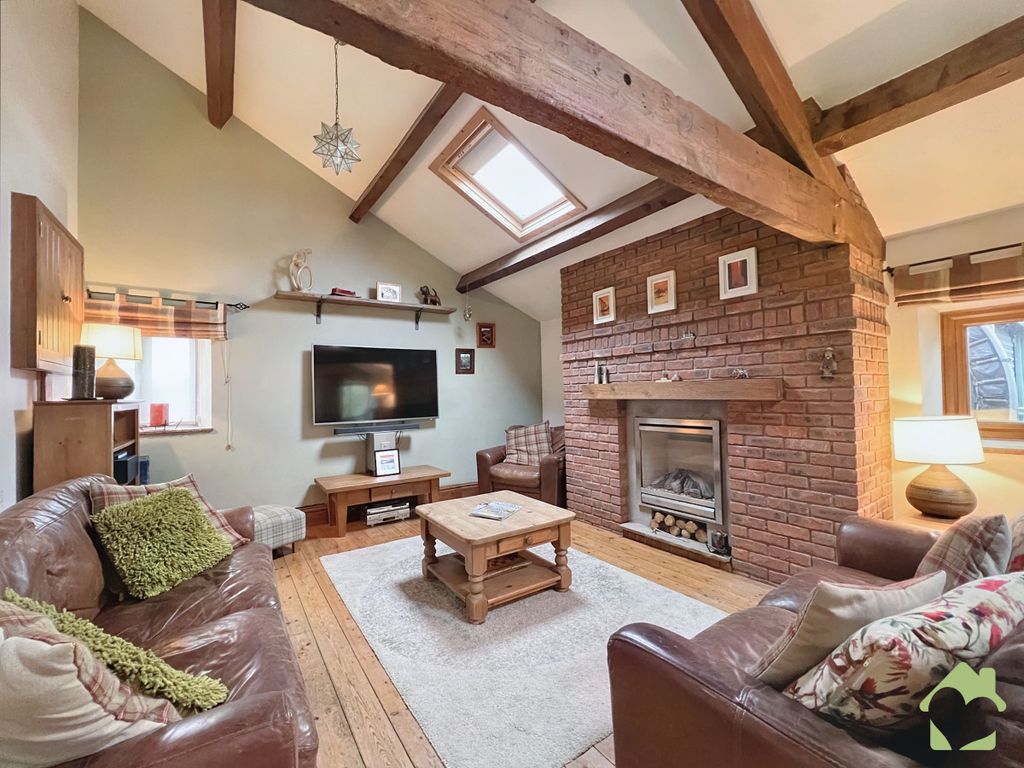 4 bed semidetached house for sale in The Old Turnpike, Garstang Road