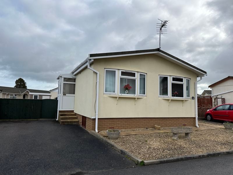 2 bed mobile/park home for sale in Craft Way, Breton Park, Muxton