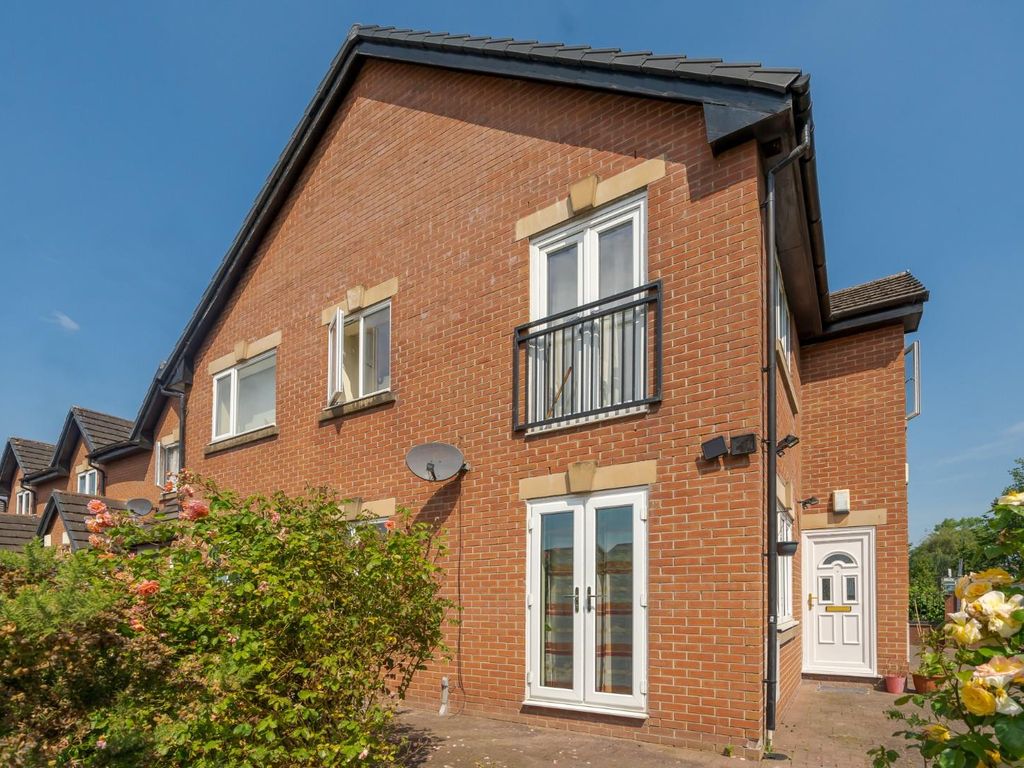 2 bed flat for sale in Miriam Grove, Leigh WN7 Zoopla