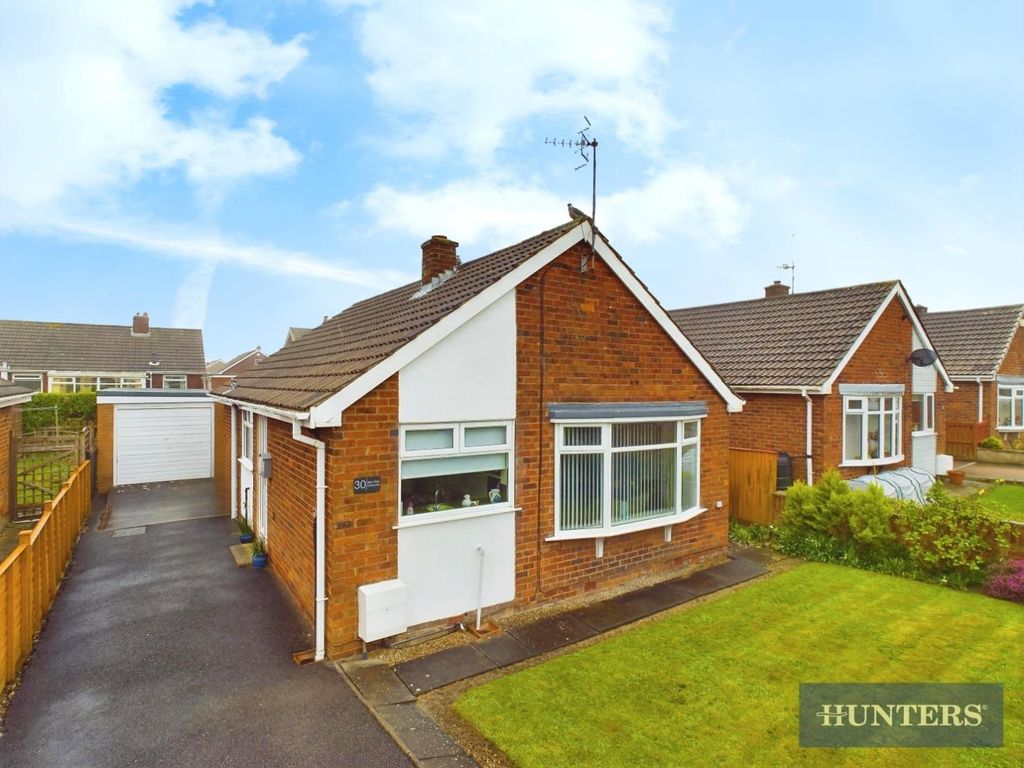 2 bed detached bungalow for sale in Sea View Crescent, Scarborough YO11