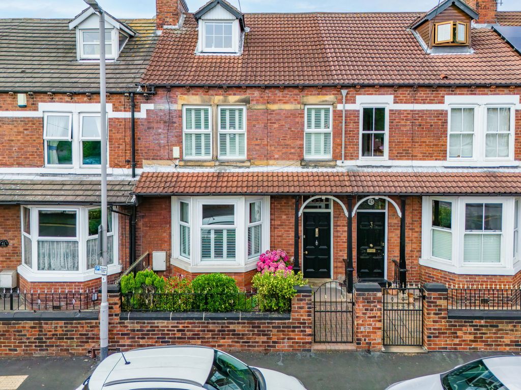 5 bed terraced house for sale in Healdfield Road, Castleford WF10, £