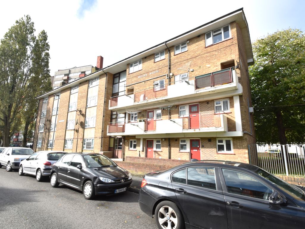 3 bed for sale in Wingfield Street, Portsmouth PO1, £150,000