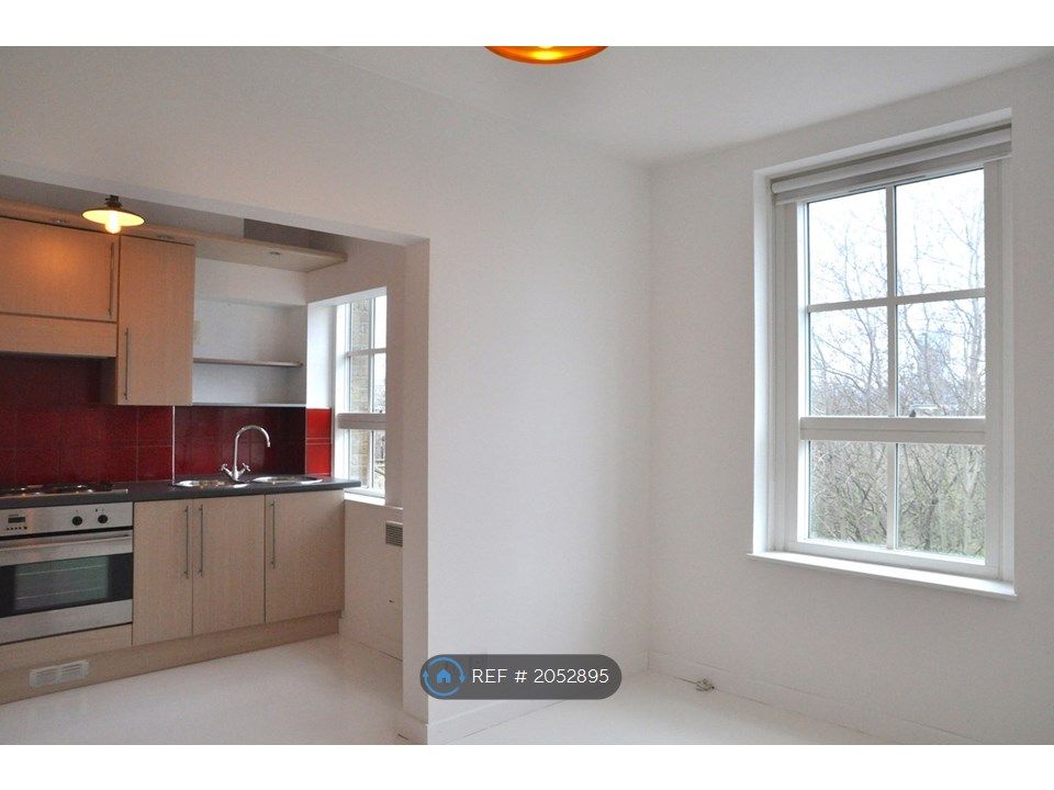 1 bed flat to rent in Wilmot Street, Bethnal Green, London E2, £1,750