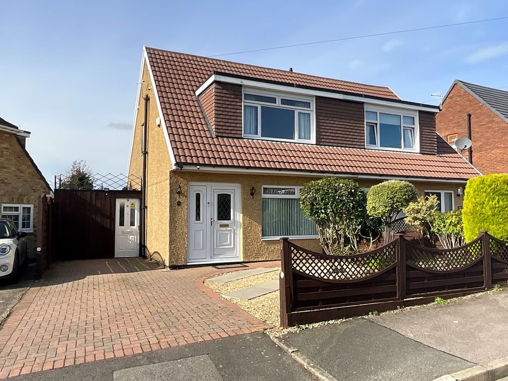 3 bed semidetached house for sale in Ambryn Road, New Inn, Pontypool