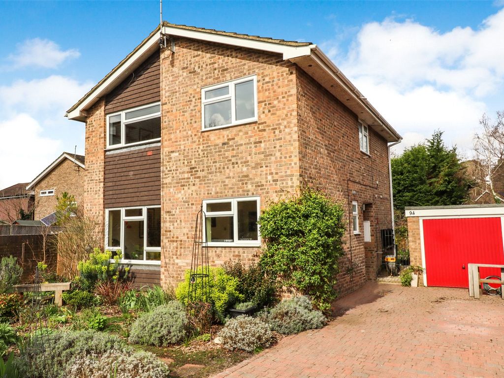 4 bed detached house for sale in Tavistock Road, Fleet, Hampshire GU51