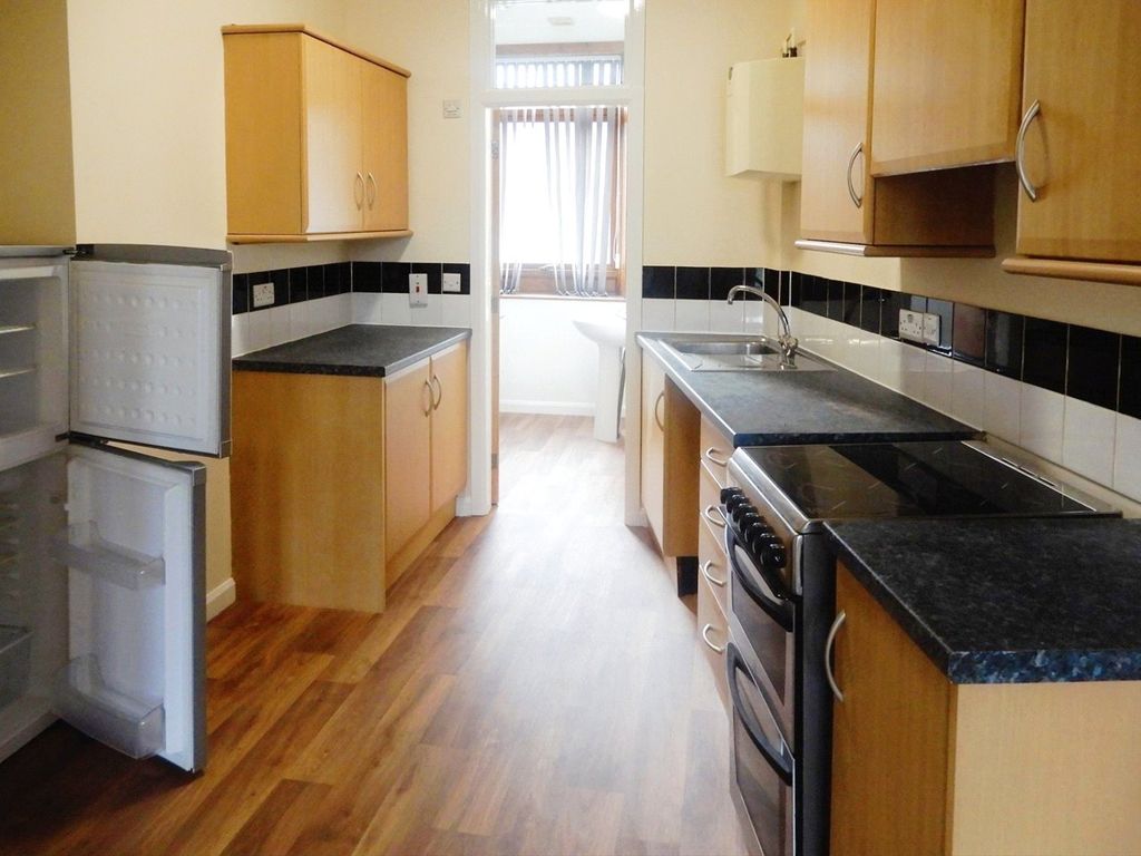 1 bed flat to rent in Yates Lane, Milnsbridge, Huddersfield HD3, £450