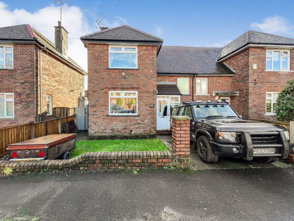 3 bed semidetached house for sale in Lowe Green, Royton OL2 Zoopla