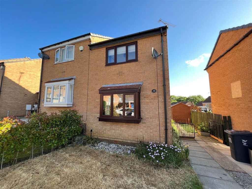 2 bed semidetached house to rent in Craggon Drive, Chesterfield