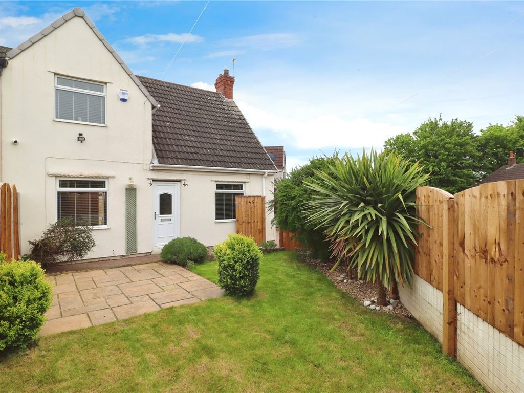 3 bed semidetached house for sale in Princess Avenue, Stainforth