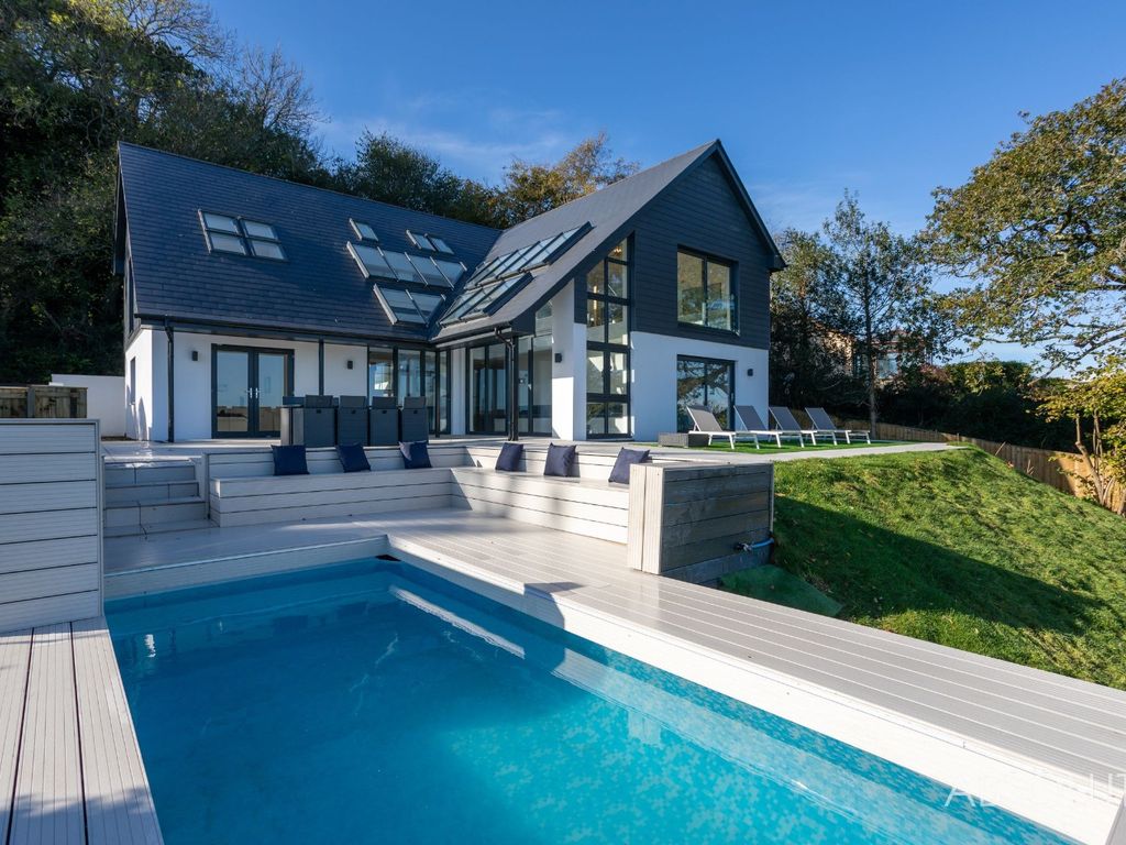 Hill View Lodge, Lydwell Road, Torquay, Devon TQ1  