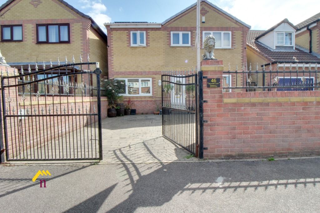 5 bed detached house for sale in Bloomhill Court, Moorends, Doncaster