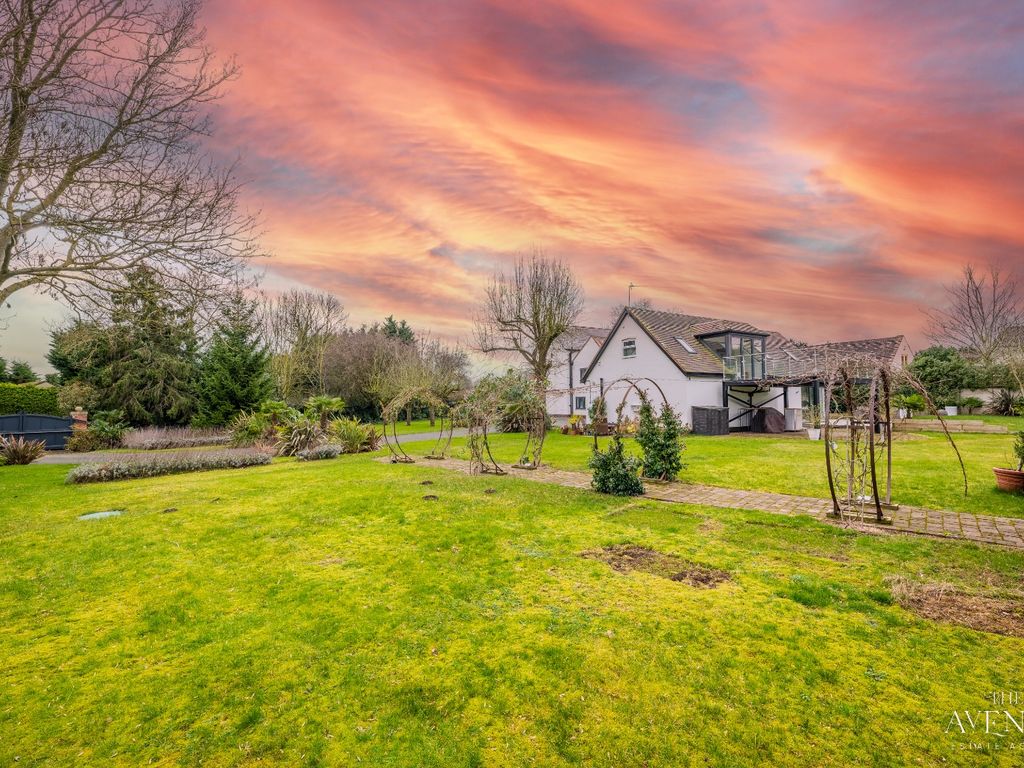 6 bed detached house for sale in Bulls Lane, Wishaw, Sutton Coldfield