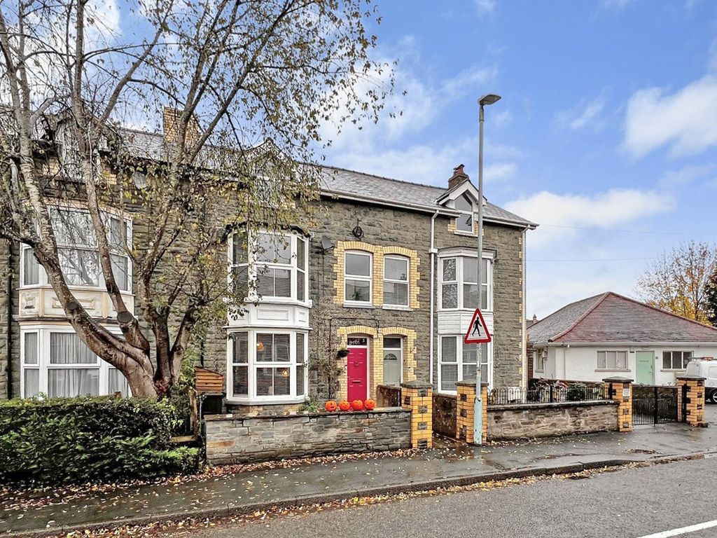 5 bed town house for sale in Park Road, Builth Wells LD2, £290,000 Zoopla