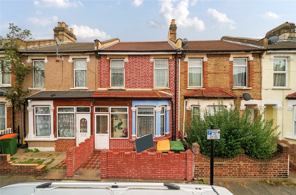 3 bed terraced house for sale in Fourth Avenue, London E12, £425,000