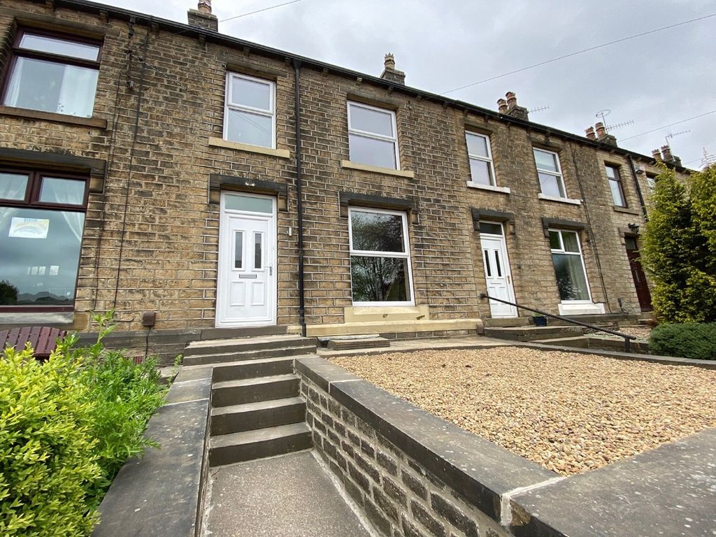 3 bed terraced house to rent in Royds Avenue, Linthwaite, Huddersfield