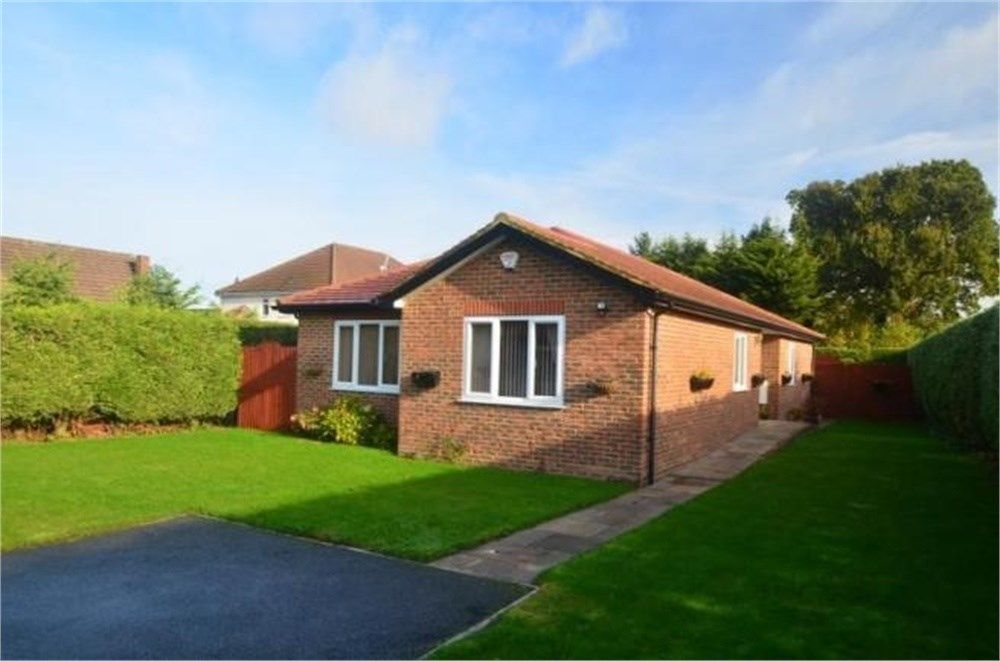 3 bed detached bungalow for sale in Chessington Road, Ewell KT19 Zoopla