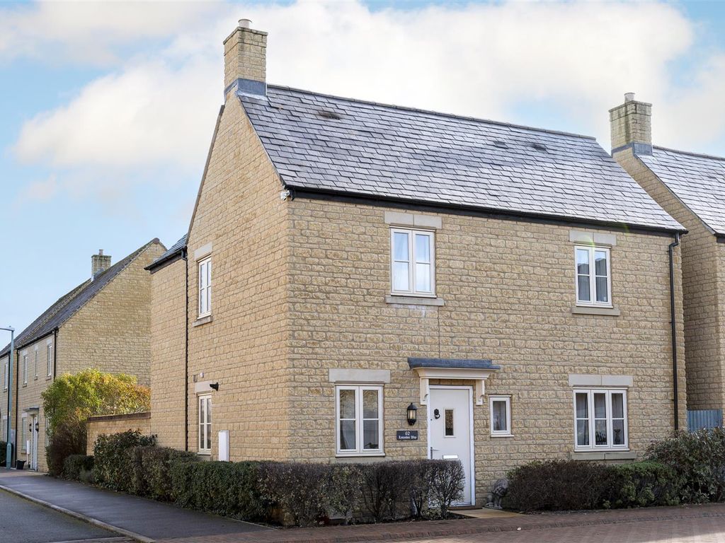 4 bed property for sale in Lysander Way, MoretonInMarsh GL56 Zoopla