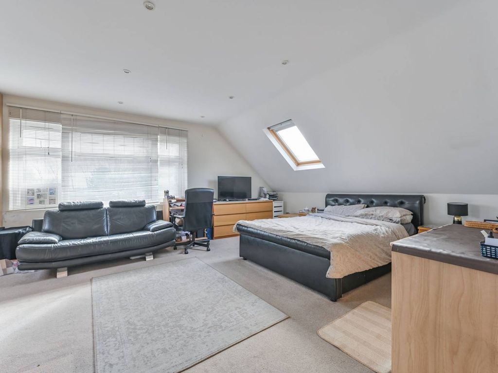 6 bed detached house for sale in Kenton Road, Harrow HA1 Zoopla