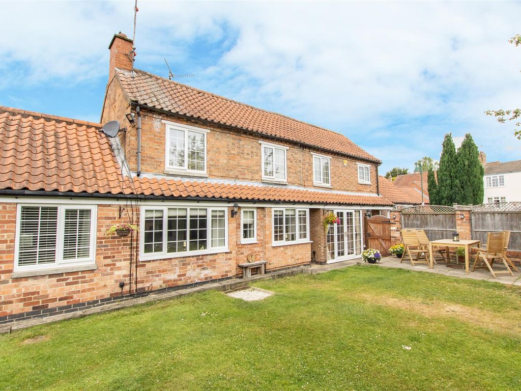 3 bed cottage for sale in Main Street, Woodborough, Nottingham NG14