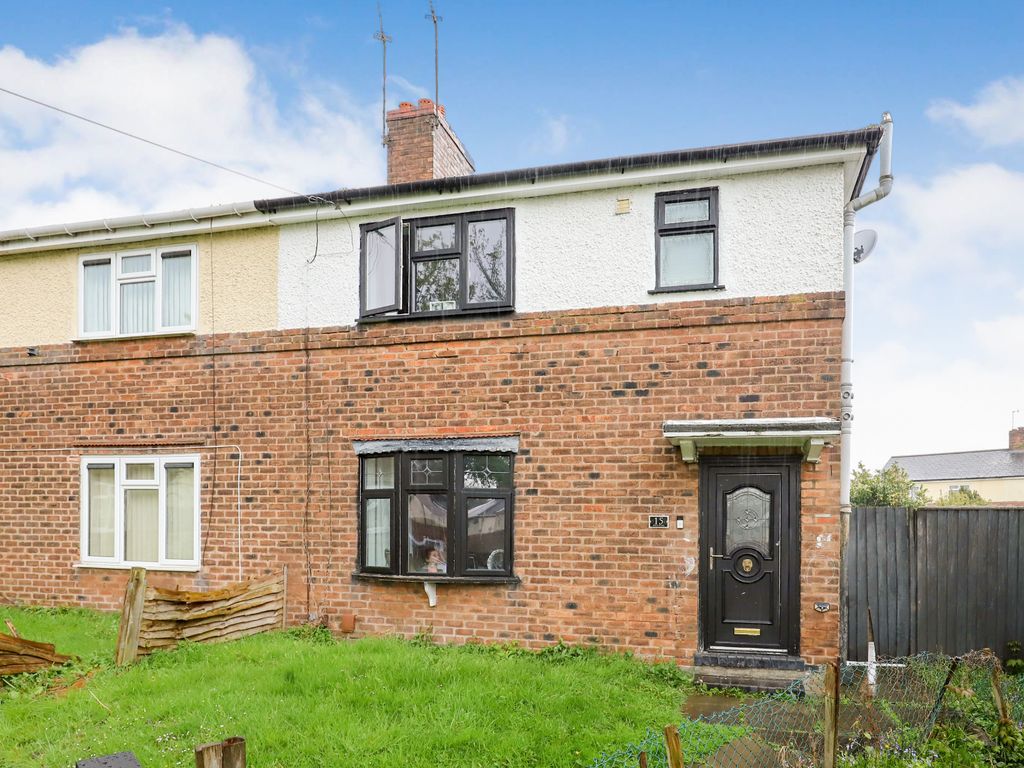 3 bed semidetached house for sale in Owen Place, Bilston, West