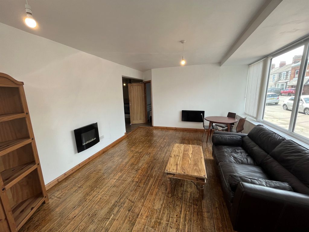 2 bed flat for sale in Broadway, Roath, Cardiff CF24 Zoopla