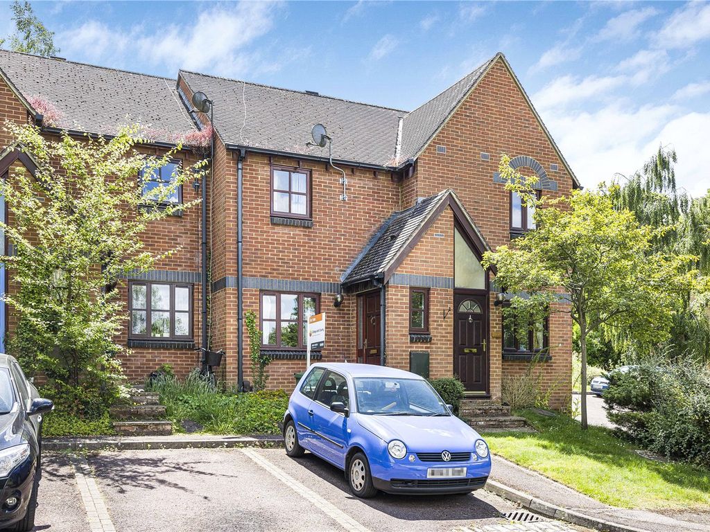 2 bed terraced house for sale in Green Ridges, Headington, Oxford