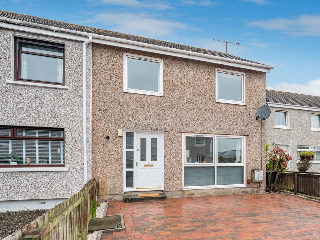 3 bed semidetached house for sale in Calder Court, Braehead, Stirling