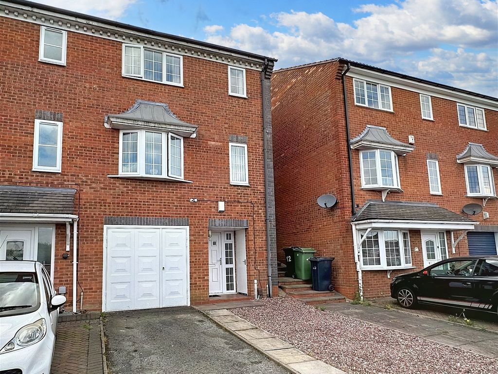 3 bed town house for sale in Strathern Drive, Coseley, Bilston WV14, £