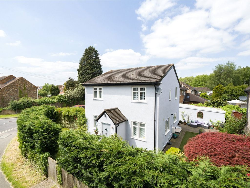 4 bed detached house for sale in Chobham Road, Knaphill, Woking, Surrey