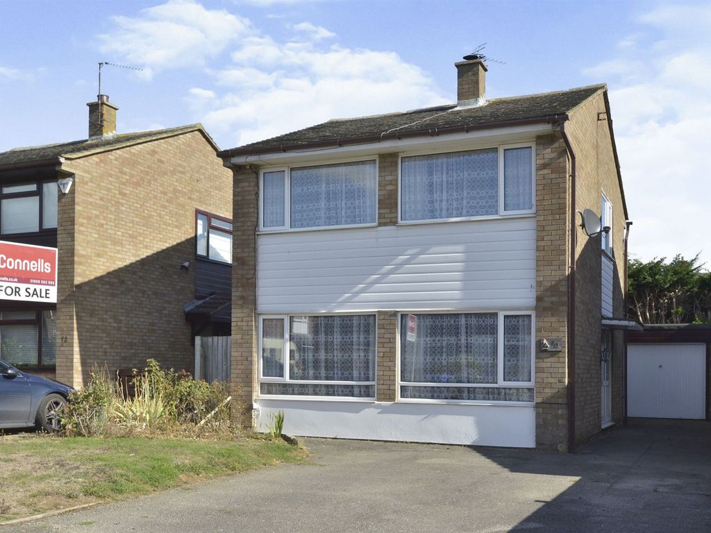 3 bed detached house for sale in High View, Deanshanger, Milton Keynes