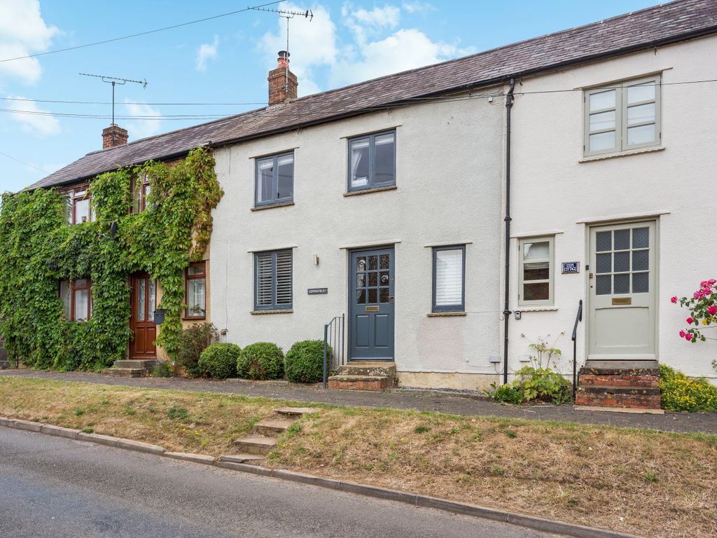 3 bed terraced house for sale in St. Thomas Street, Deddington OX15, £