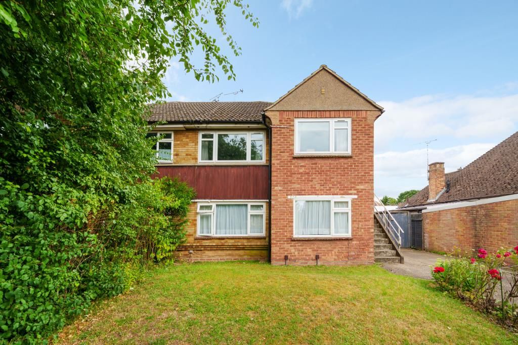 2 bed detached house for sale in Maidenhead, Berkshire SL6, £270,000