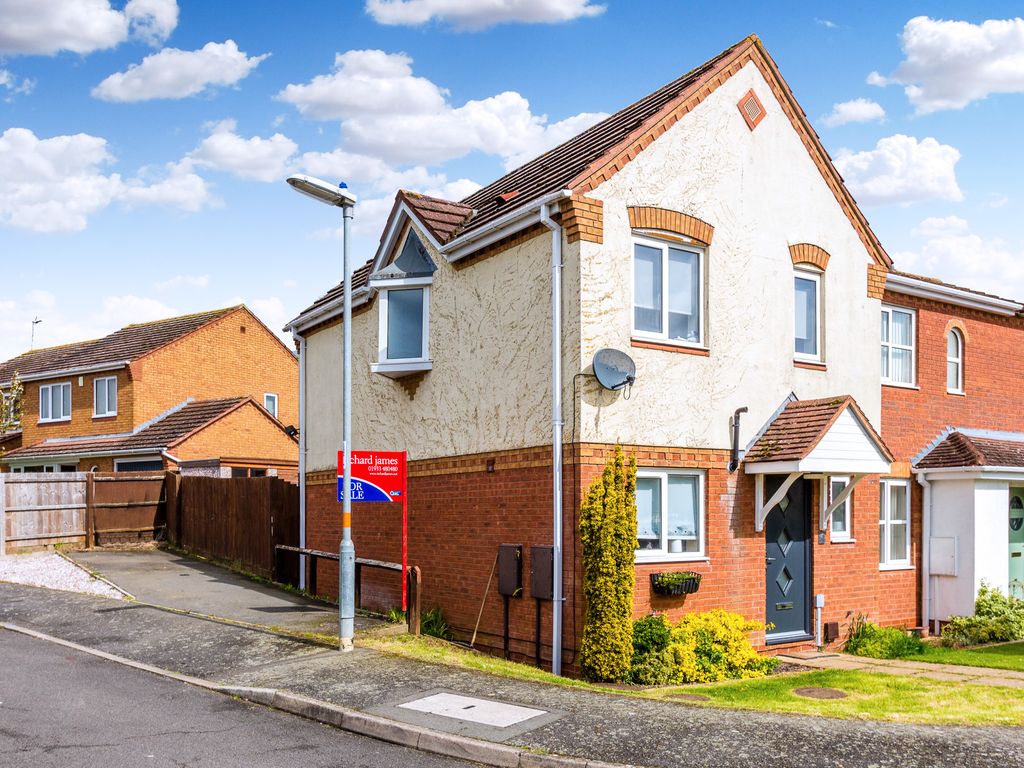 3 bed end terrace house for sale in Foxglove Close, Rushden NN10, £